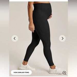 Beyond Yoga Space Dye Love the Bump Midi Legging. Medium. Black.